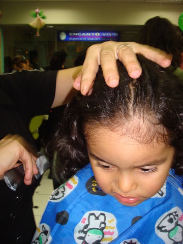 PRIMERA VEZ QUE ME CORTAN MUCHO EL CABELLO