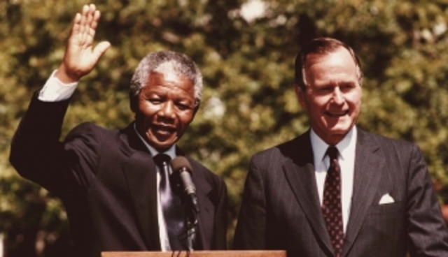 Nelson Mandela freed from jail