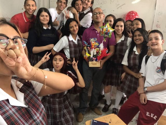 Unidad Didáctica. Ecomoralejas: Estudio comparativo de fábulas con las interacciones ecológicas hechos por estudiantes de  grados décimo