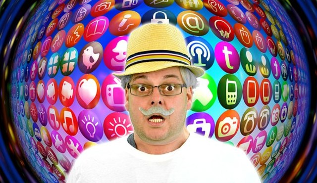 Comunicación móvil y adulto mayor