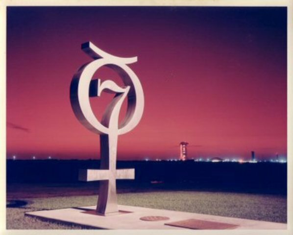 in 1958 project mercury was started. the first man space. the objective was to orbit around earth, to see the function man has in space, to recover the shuttle safely. answering question of the final front tear and do all safely.