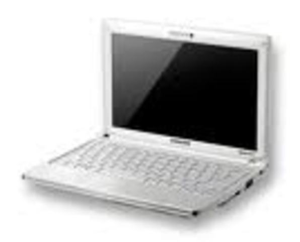 Mini ordenador portatil.