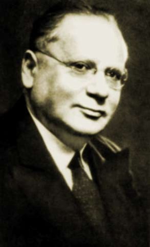 Stalin dismissed Maxim Litvinov.