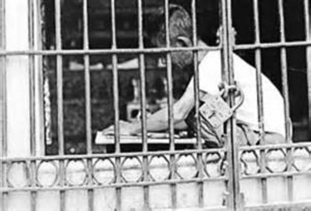 Dorothea starts volunteering at jails