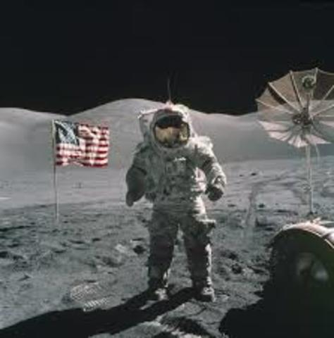 on the 7th of Dec 1972 the last Apollo mission is flown Apollo 17.