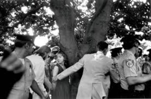 Forrest finds out his mom is sick