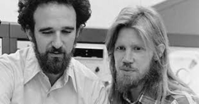 Whitfield Diffie y Martin Hellman