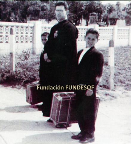 LLEGADA DE LOS PRIMEROS ALUMNOS SAN GABRIEL