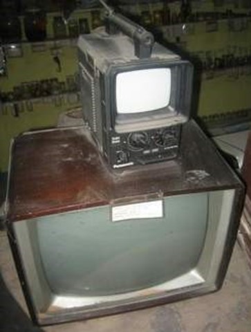 TELEVISOR A BLANCO Y NEGRO