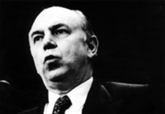 2° Secretario de Educación Miguel González Avelar