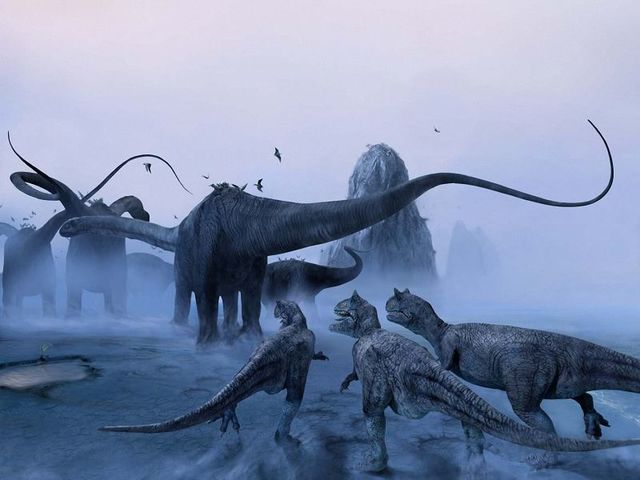 Aparecen os dinosaurios