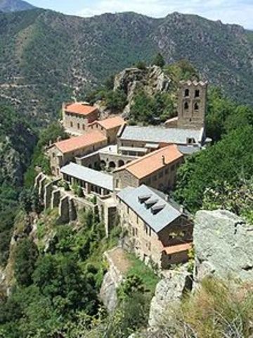 Abadía de San Miguel de Canigó