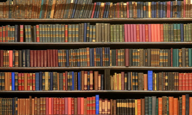 Franklin established a lending library in Philadelphia