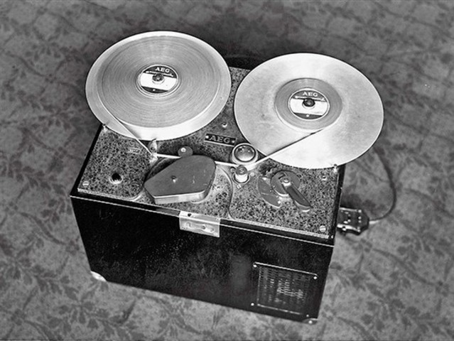 Primeros ensayos para la construcción de grabadoras de cinta