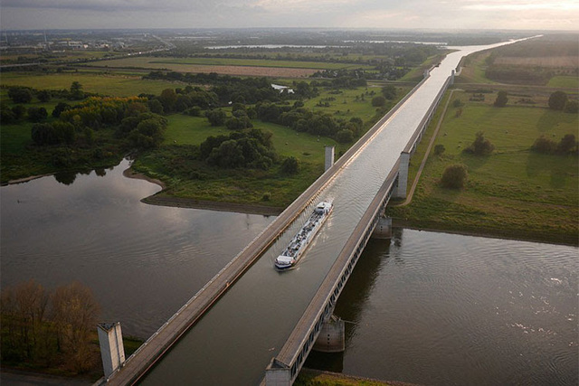 MAGDEBURG /ELBE WATER BRIDGE