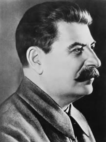 Joseph Stalin becomes leader of Soviet Union