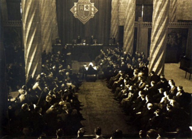 Se traslada el Gobierno de la República a Valencia