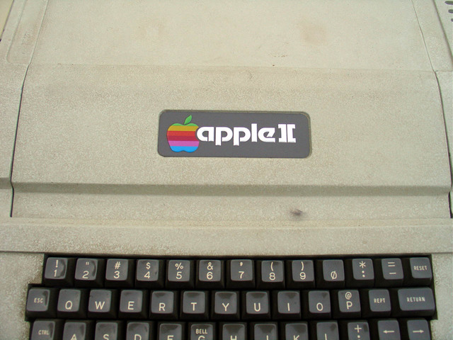 APPLE II