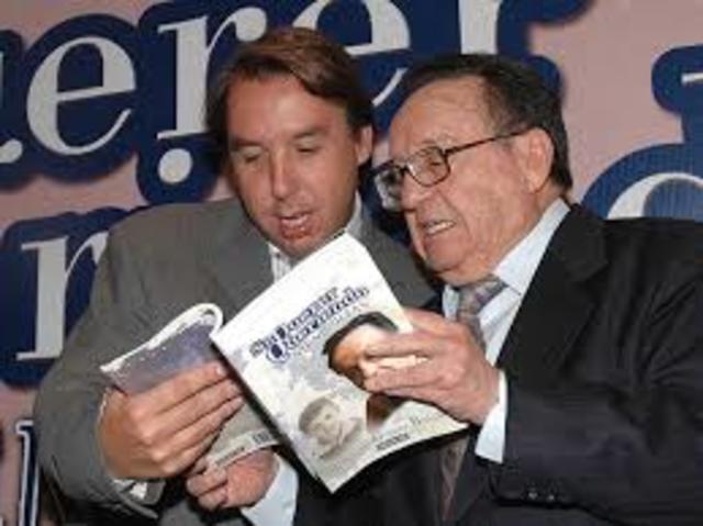 libro de poemas titulado Poemas y un pocomás