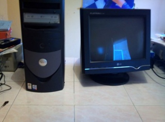 Mi primer pc de escritorio que hizo parte de mis estudios primarios.