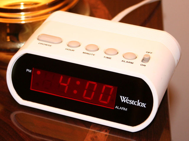 Digital alarm clock (U.S.)