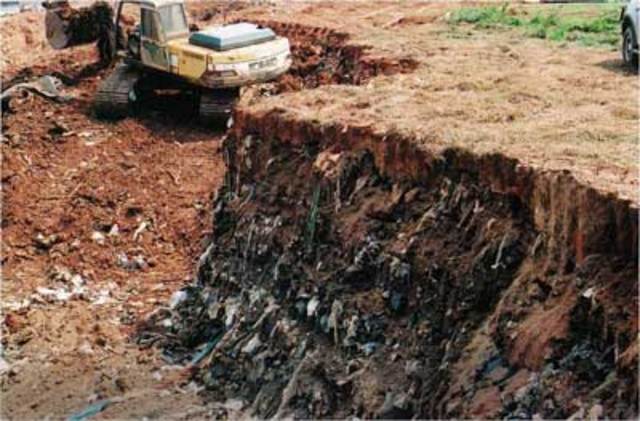 Thompson-Connecticut, US (Fechamento do aterro)