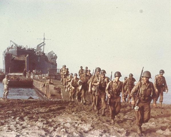 Allied troops land on the beaches of Salerno