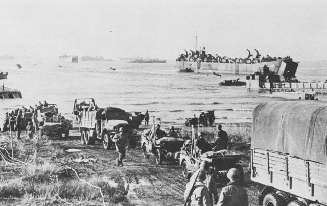 Allied troops land just south of Rome