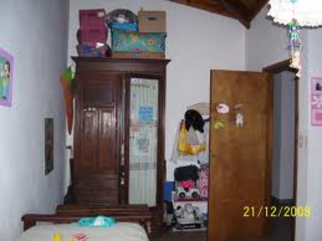 WHEN I WAS YEARS OLD I  SEVEN FINGER SUCKING .I USED TO DESORDELY THE DISPLAY.COULDN I KNEAD PIGS