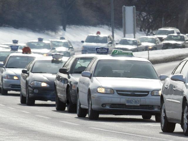 They were eating when the taxi arrived
