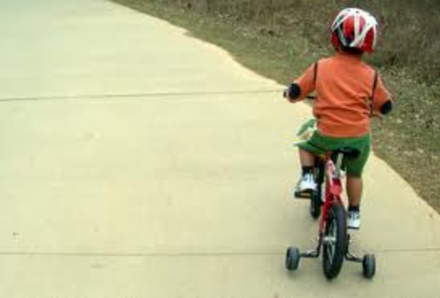 WHEN I WAS 8 YEAR, I USED TO LEARNT TO MOUNT BICYCLE, I COULDN'T RIDE A MOTORCYCLE I USED TO TRYING TO LEARNTO BICYCLE