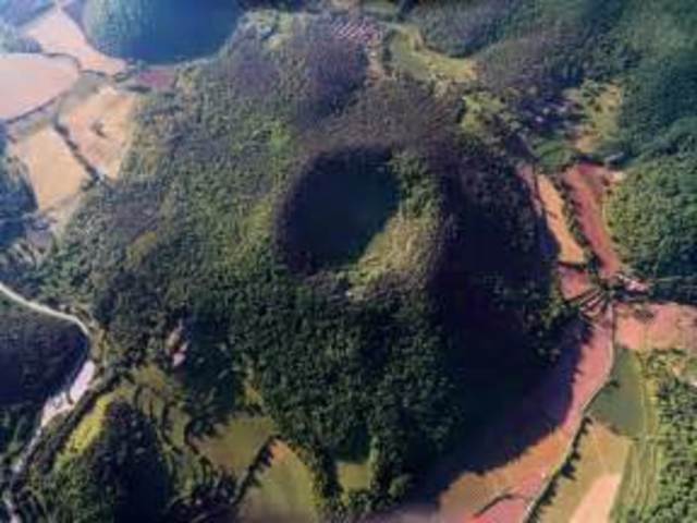 Volcà català: El Croscat