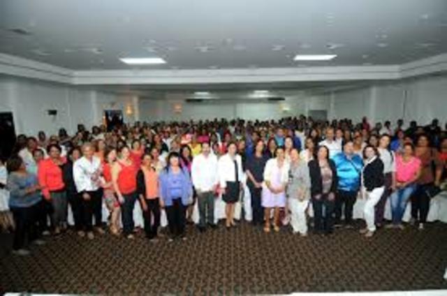 Se organiza el Primer Congreso Nacional de Orientadores en Acapulco Guerrero.