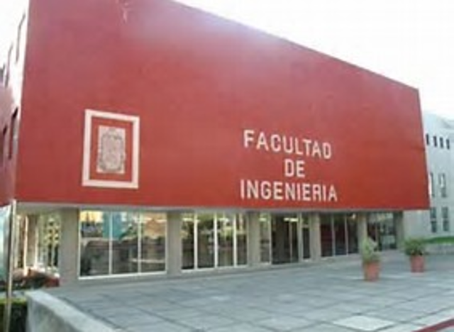 Primera carrera acreditada