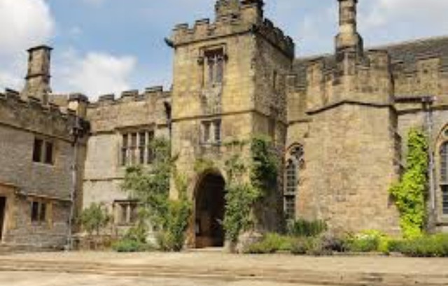 Jane gets a job at Thornfield as a governesses to a little French girl Adéle Varens