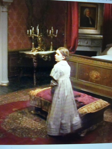 Jane lives at Gateshead with aunt Mrs Reed