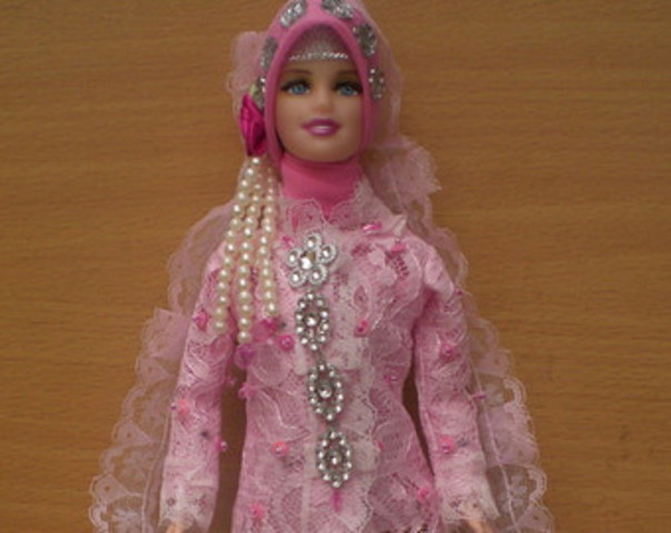 Fadi found Mariam in one of the pictures one of the authers drew from Afganistan