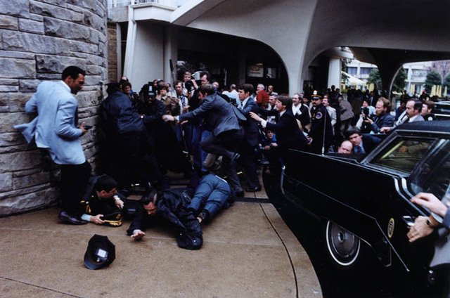 Assassination attempt on Reagan
