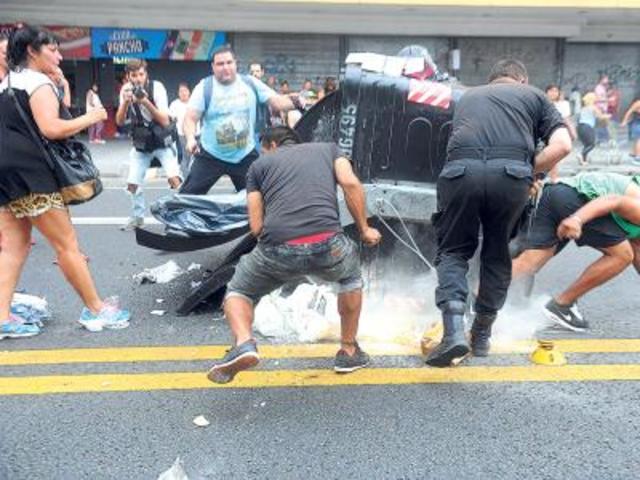 Represión a los manteros de Once