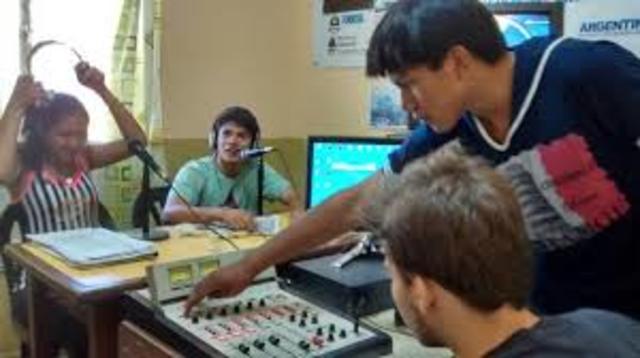 La radio "una poderosa herramienta pedagógica"