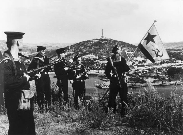 The Soviet Union invades Manchuria