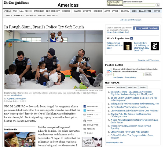 NYT: Em favela violenta, polícia aplica a tática da delicadeza