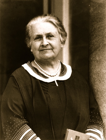 Maria Montessori(1870-1952)