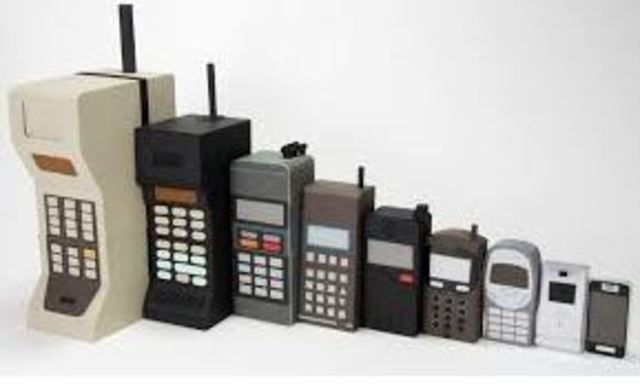 Motorola-FIRST to produce handheld phone