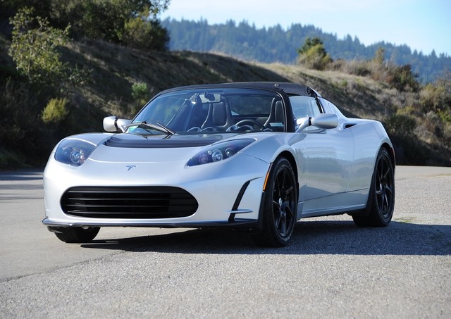 Tesla Roadster 100