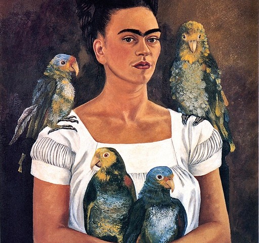 Pinta y exhibe autorretratos.