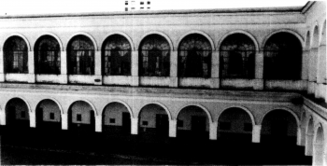 Ingresó al colegio de Santo Tomás de Aquino