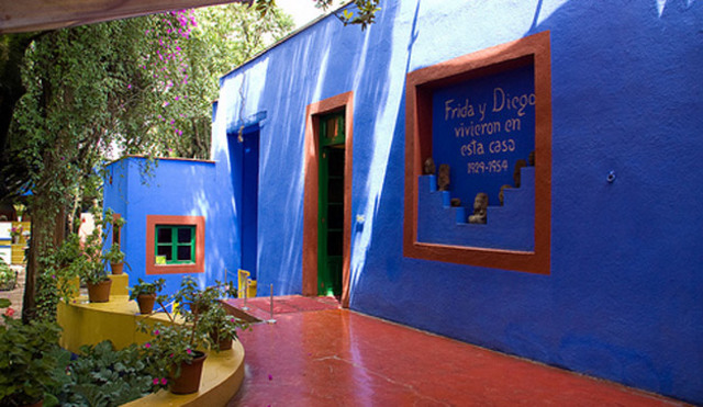 Un año despues de la muerte de Frida.