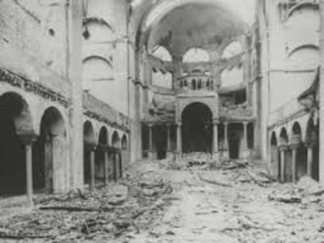 NOCHE DE LOS CRISTALES ROTOS