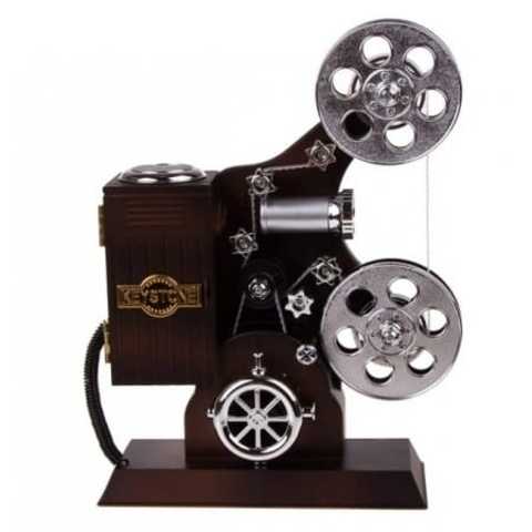 Proyección De La Primera Película